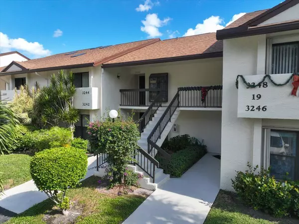 3244 Perimeter DR, Lake Worth, FL 33467