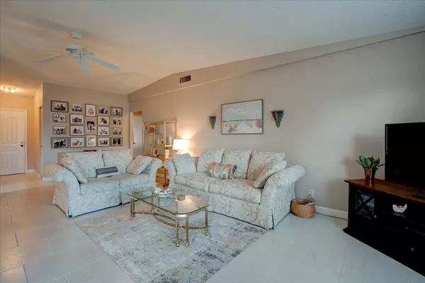 Lake Worth, FL 33467,3244 Perimeter DR