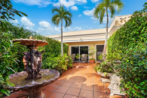 225 Everglade AVE 8, Palm Beach, FL 33480