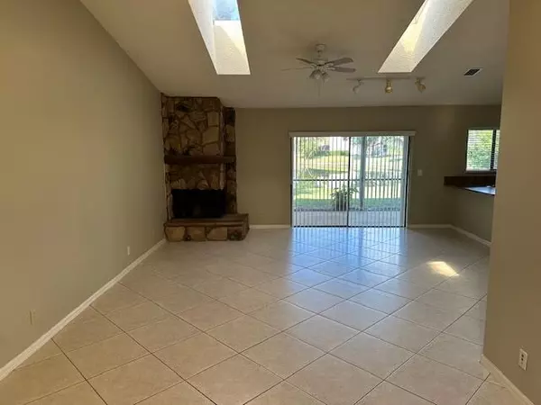 Lake Worth, FL 33467,9851 Cross Pine CT