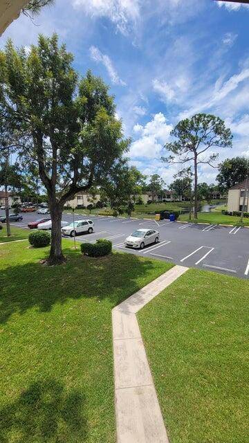 Greenacres, FL 33463,321 Knotty Pine CIR B-2