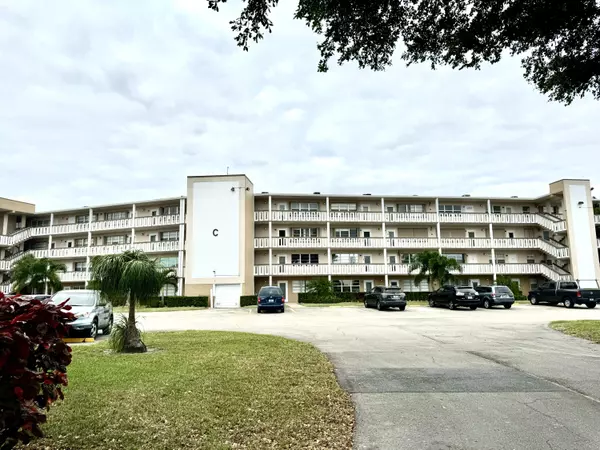 356 S Southampton C, West Palm Beach, FL 33417