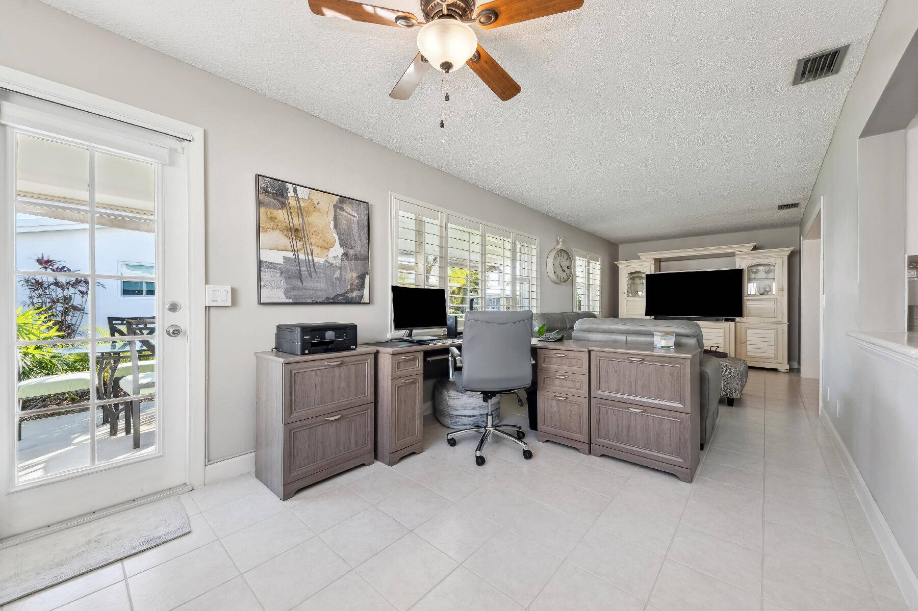 Boynton Beach, FL 33426,2398 SW 11th AVE