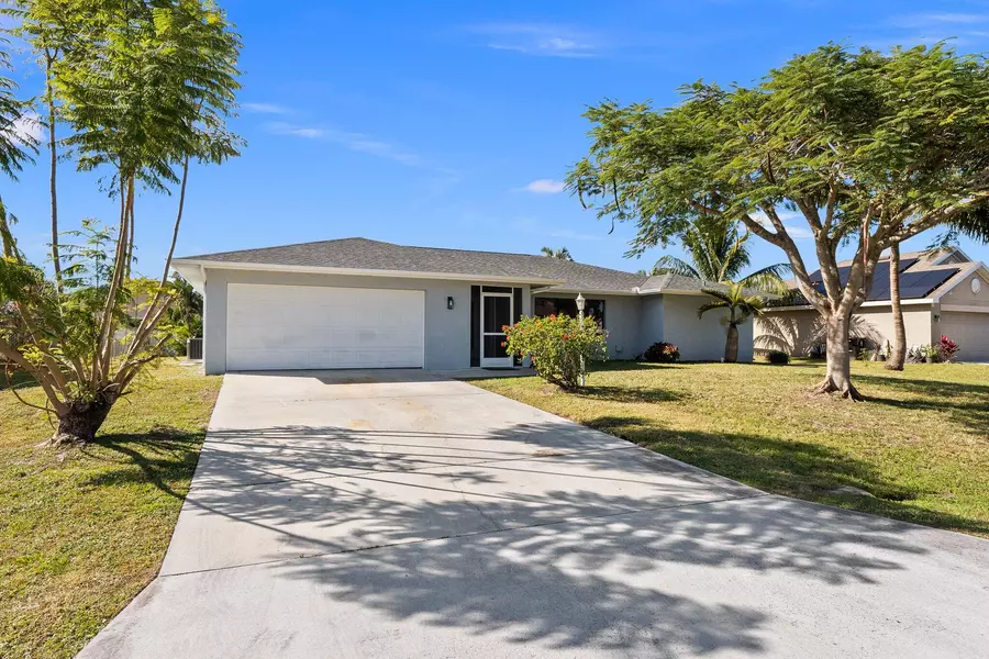 674 NW Kildare ST, Port Saint Lucie, FL 34983