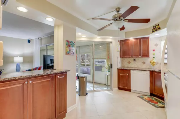 Lake Worth, FL 33467,3590 Via Poinciana 112