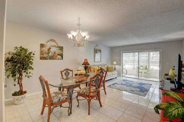 Delray Beach, FL 33446,5 Abbey LN 108