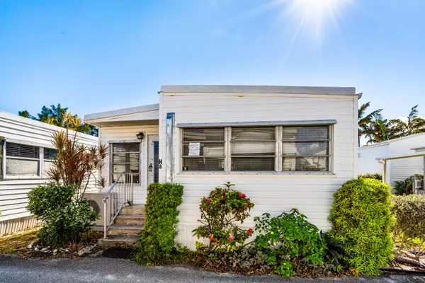 Briny Breezes, FL 33435,8 Hibiscus DR H