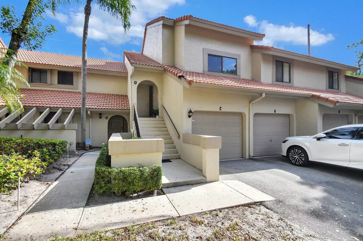 Boca Raton, FL 33486,5700 Coach House CIR G