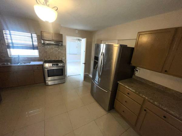 Riviera Beach, FL 33404,1342 A C Evans ST