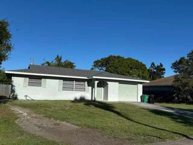 502 NW Salina TER, Port Saint Lucie, FL 34983