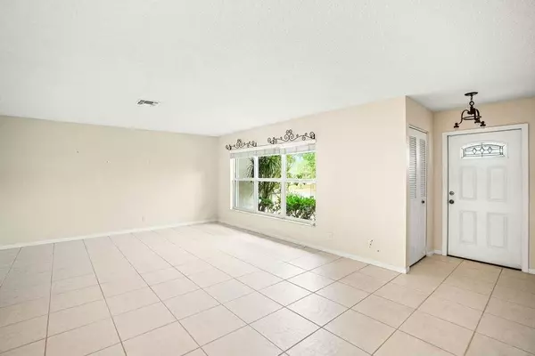 Lake Worth, FL 33467,7410 W Pine Forest CIR