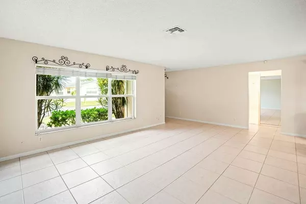 Lake Worth, FL 33467,7410 W Pine Forest CIR