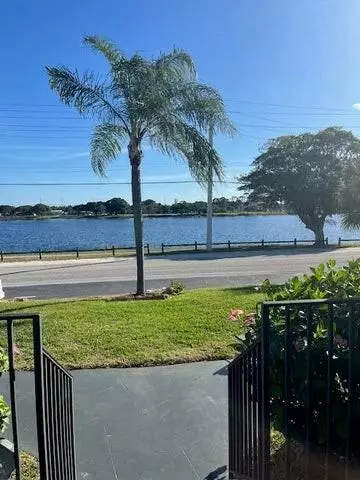 Lake Worth, FL 33461,302 Lake Osborne DR 19