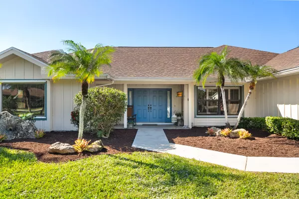 3266 NE Kapoc CT, Jensen Beach, FL 34957