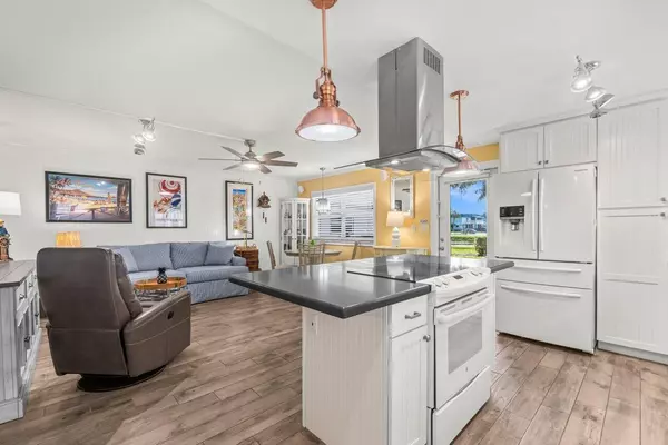 Delray Beach, FL 33446,168 Brittany D