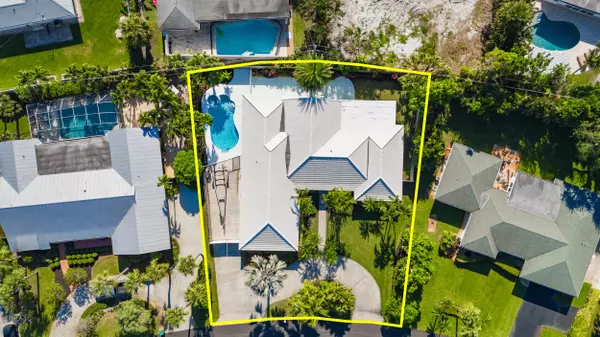 Tequesta, FL 33469,111 Golfview DR