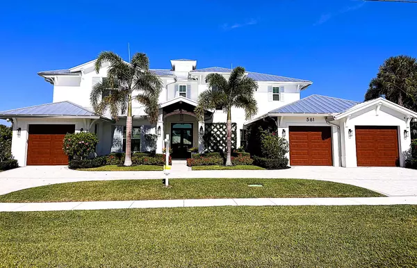 561 Greenway DR, North Palm Beach, FL 33408