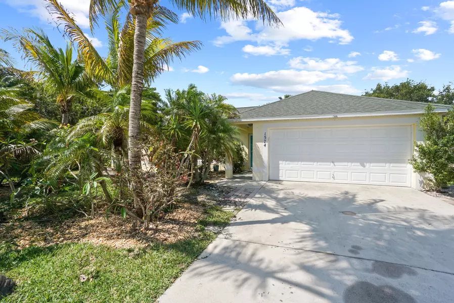 1574 SE Appamattox TER, Port Saint Lucie, FL 34952