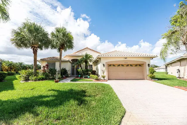 422 NW Aqua Vista LN, Port Saint Lucie, FL 34986