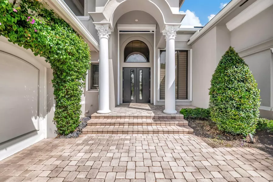 3871 Landings DR, Boca Raton, FL 33496