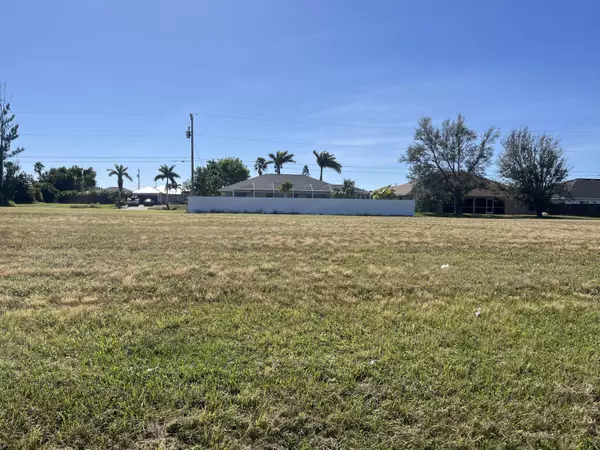 1980 W Diplomat Pkwy, Cape Coral, FL 33993