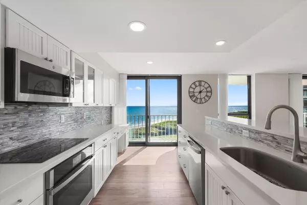 Palm Beach, FL 33480,3400 S Ocean BLVD 3fii