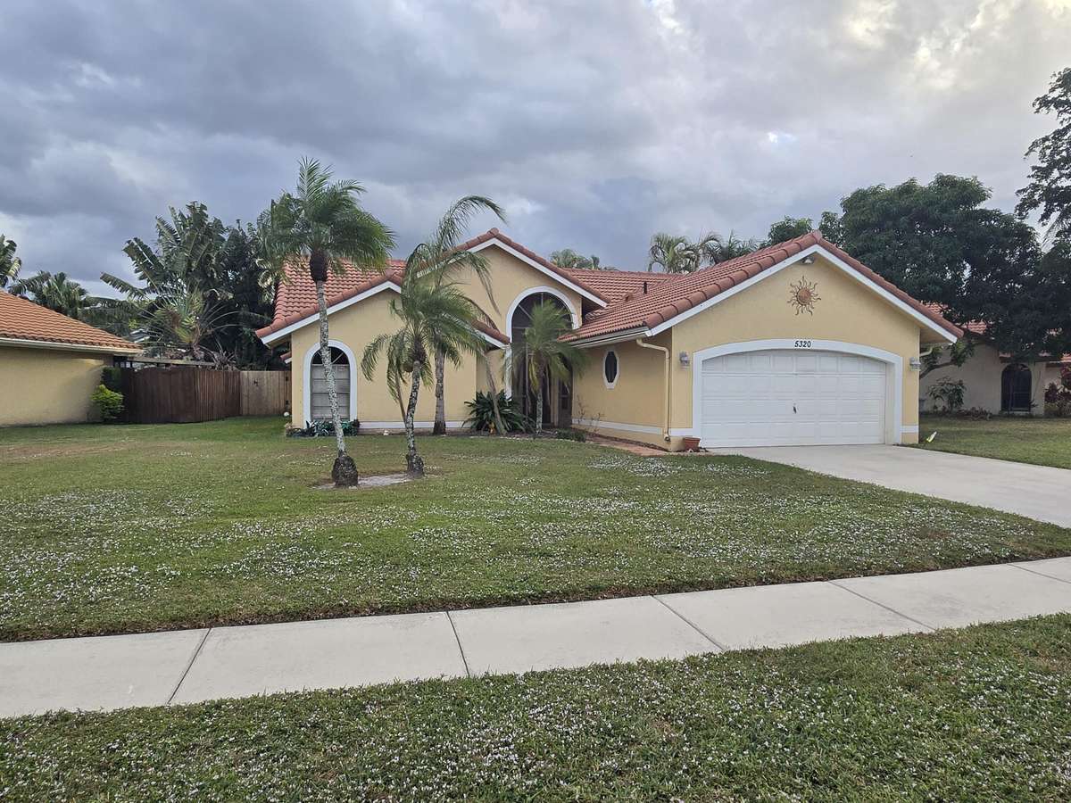 Boynton Beach, FL 33472,5320 Helene CIR