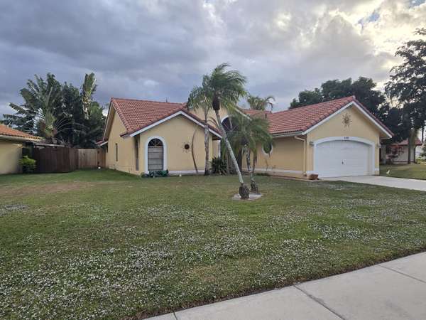 Boynton Beach, FL 33472,5320 Helene CIR