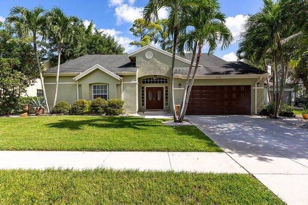 1112 Wild Cherry LN, Wellington, FL 33414