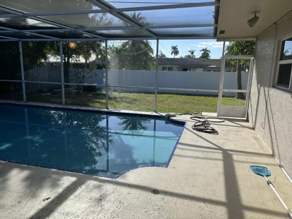 Pompano Beach, FL 33062,2650 NE 22nd ST