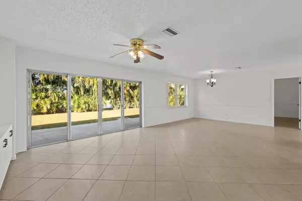 Lake Worth, FL 33467,5621 Adair WAY