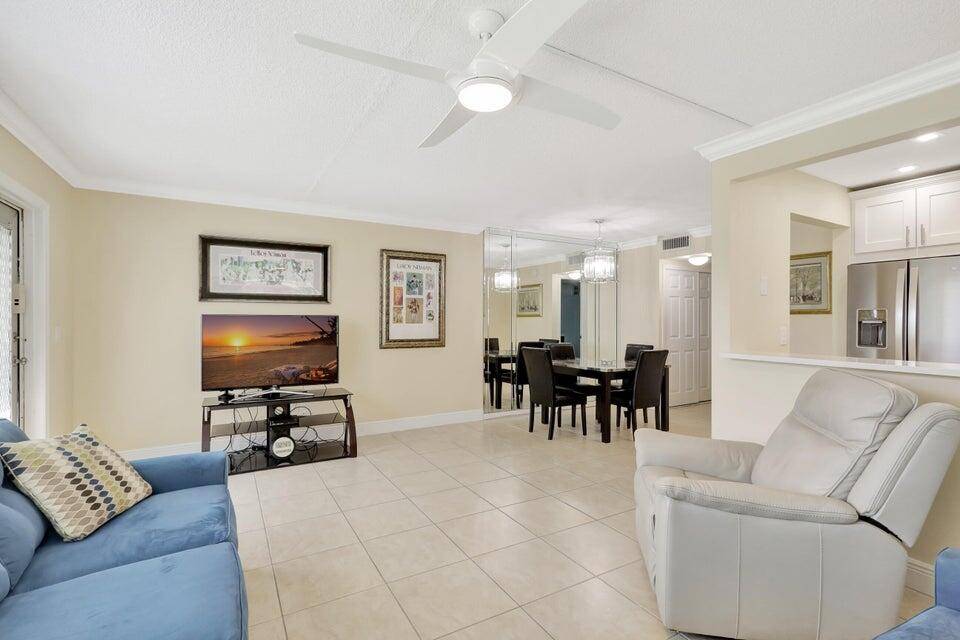 302 Sheffield M M, West Palm Beach, FL 33417