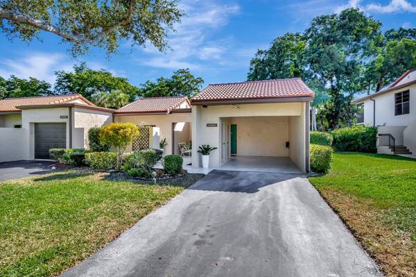 Boca Raton, FL 33433,21886 Cypress CIR 33b