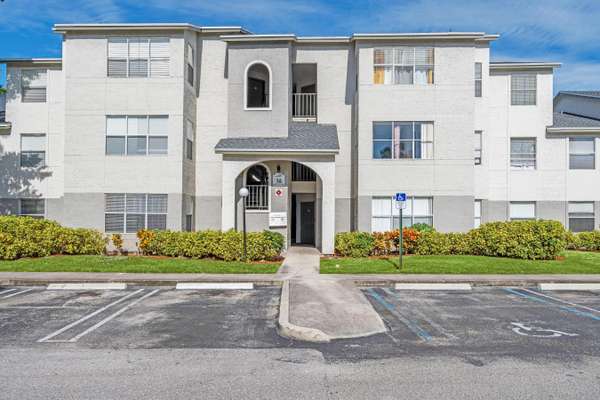 1401 Village BLVD 1635, West Palm Beach, FL 33409