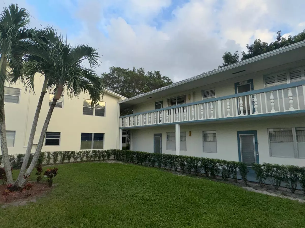 Deerfield Beach, FL 33442,277 Tilford M