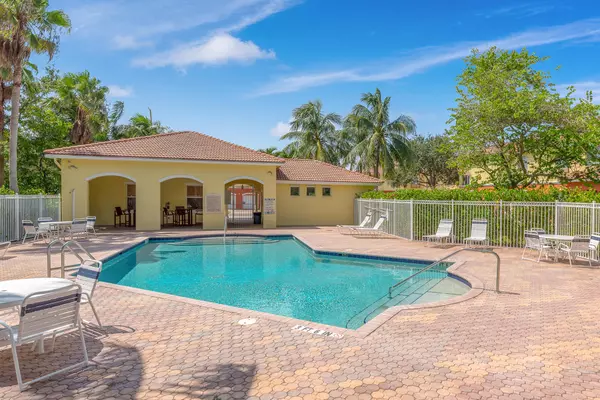 Stuart, FL 34994,48 SE Sedona CIR 202