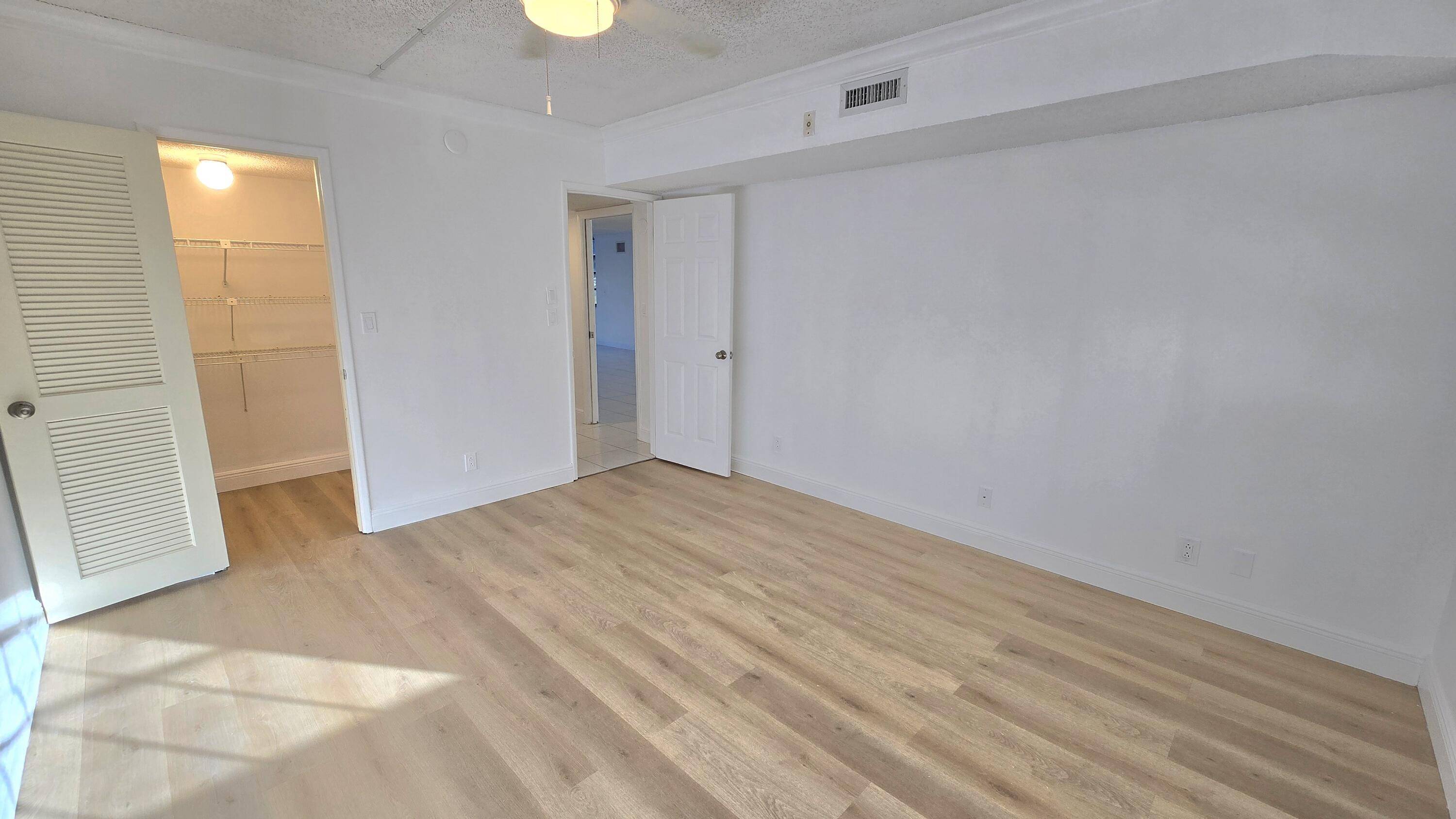 Pompano Beach, FL 33069,804 Cypress Grove LN 208