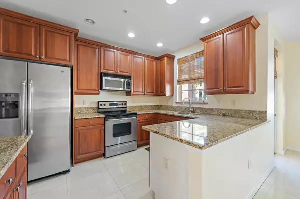 Palm Beach Gardens, FL 33410,2404 San Pietro CIR