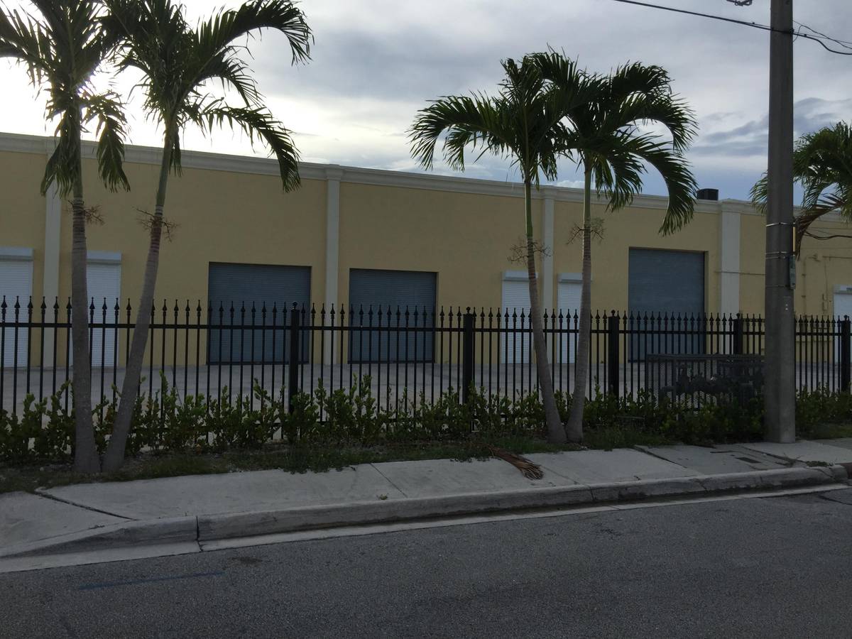 West Palm Beach, FL 33405,5700 Georgia AVE