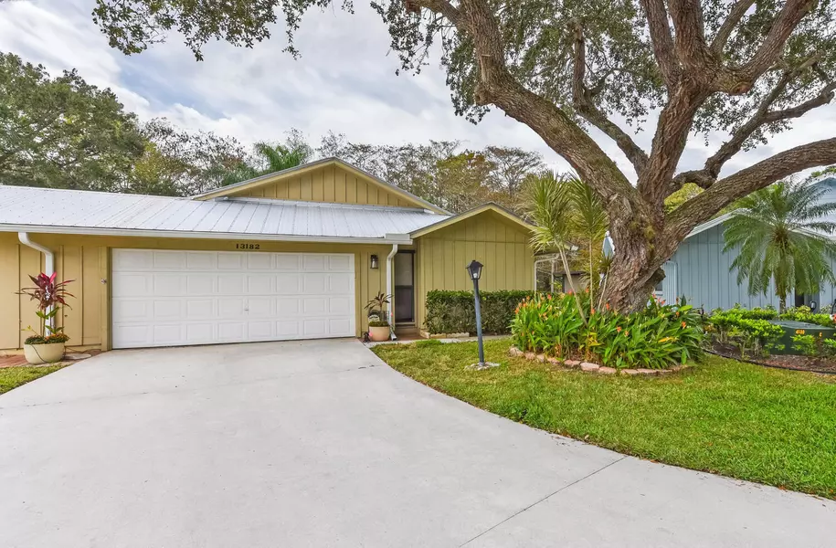 13182 SE Crooked Stick LN, Hobe Sound, FL 33455