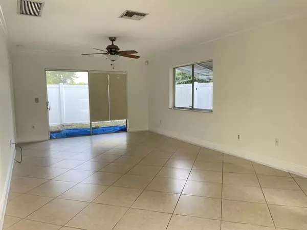 Boca Raton, FL 33428,9222 SW 5th ST C