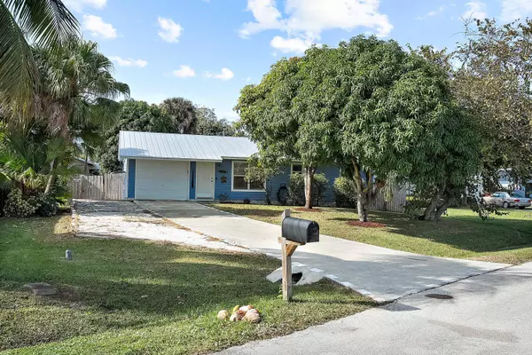 5792 SE Cable DR, Stuart, FL 34997