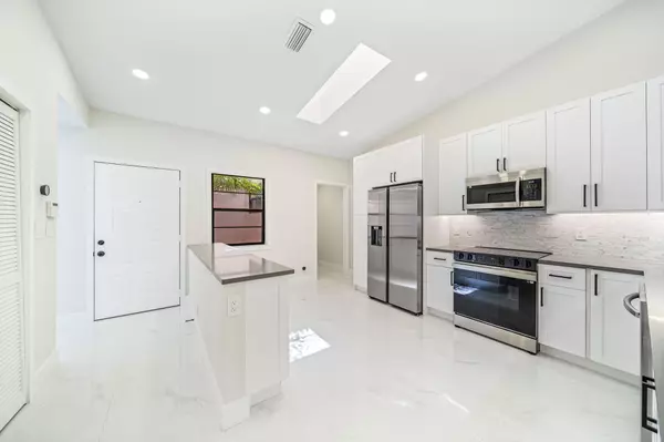 Delray Beach, FL 33484,6107 Kings Gate CIR