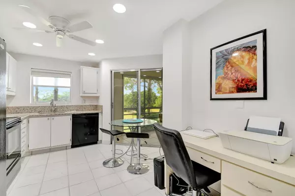 Lake Worth, FL 33467,3755 Via Poinciana 413