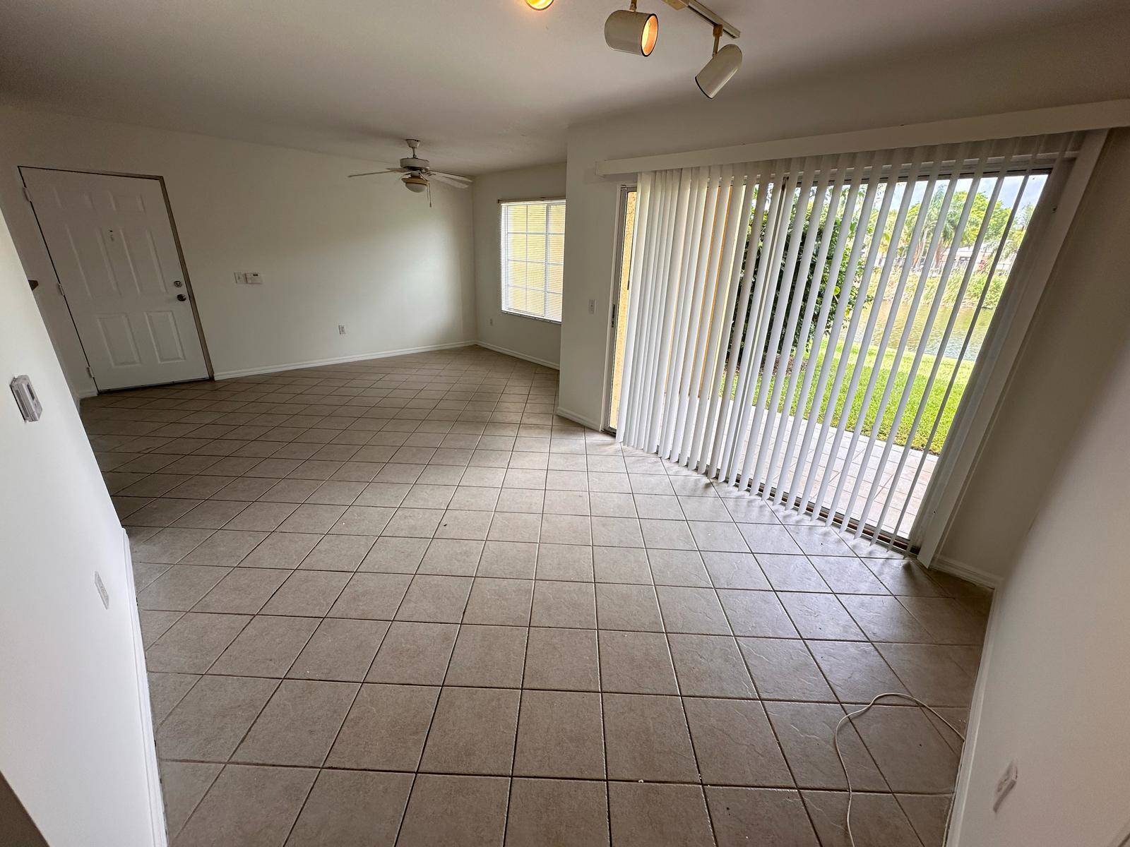 West Palm Beach, FL 33409,4171 San Marino BLVD 106
