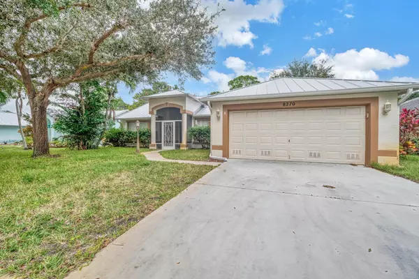 Port Saint Lucie, FL 34952,8270 Sandpine CIR