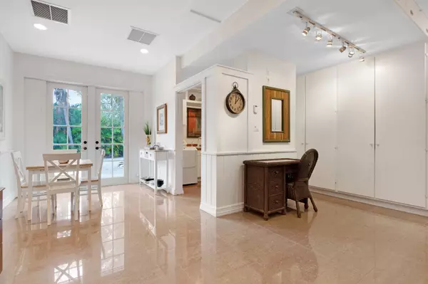 Delray Beach, FL 33446,4268 Maurice DR Guest House