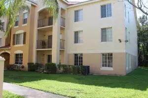 4211 San Marino BLVD 107, West Palm Beach, FL 33409