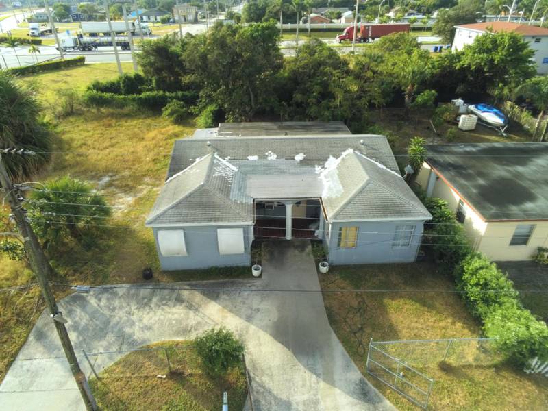 609 W 9th ST, Riviera Beach, FL 33404