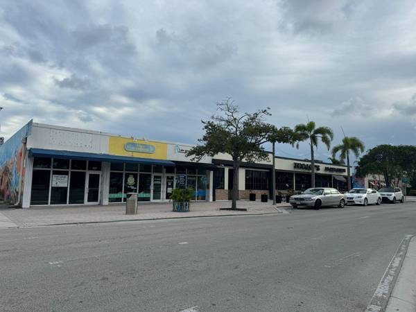 Lake Worth Beach, FL 33460,409 Lake AVE